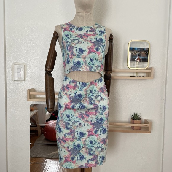 MIA Dresses & Skirts - Mia De Andrea Colección Floral Print Sleeveless Dress Pink Colombian